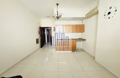 Apartment - Studio - 1 Bathroom for rent in Fire Station Road - Muwaileh - Sharjah