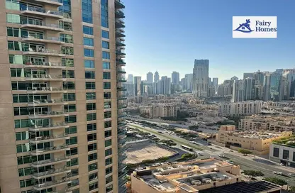 Apartment - 1 Bathroom for sale in Burj Al Nujoom - Downtown Dubai - Dubai