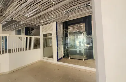 Whole Building - Studio - 3 Bathrooms for rent in Central District - Al Ain