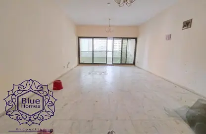 Apartment - 3 Bedrooms - 3 Bathrooms for rent in Saeed Al Alami Building - Al Taawun - Sharjah