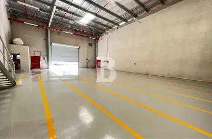 Warehouse - Studio for rent in Phase 2 - Dubai Investment Park (DIP) - Dubai