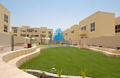 Villa - 3 Bedrooms - 4 Bathrooms for rent in Yasmin Community - Al Raha Gardens - Abu Dhabi