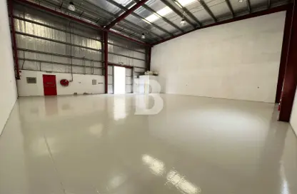 Warehouse - Studio for rent in Phase 2 - Dubai Investment Park (DIP) - Dubai