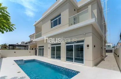 Villa - 5 Bedrooms - 6 Bathrooms for sale in Jumeirah Park Homes - Jumeirah Park - Dubai