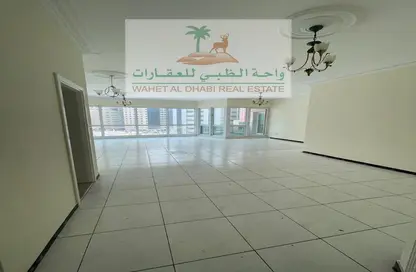 Apartment - 3 Bedrooms - 4 Bathrooms for rent in Al Majaz 2 - Al Majaz - Sharjah