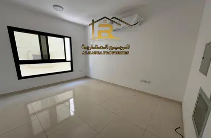 Apartment - 1 Bathroom for rent in Al Jurf 2 - Al Jurf - Ajman Downtown - Ajman