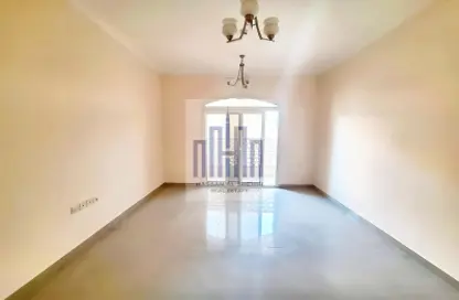 Apartment - 1 Bedroom - 2 Bathrooms for rent in Muwaileh 29 Building - Muwaileh - Sharjah