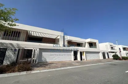 Villa - 5 Bedrooms - 6 Bathrooms for rent in West Yas - Yas Island - Abu Dhabi