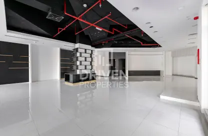 Retail - Studio for rent in API 1000 - Umm Al Sheif - Dubai