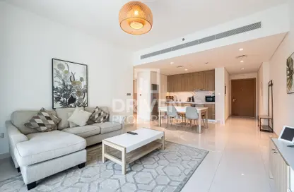 Apartment - 1 Bedroom - 1 Bathroom for sale in Beach Vista - EMAAR Beachfront - Dubai Harbour - Dubai