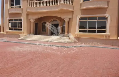 Villa - 5 Bedrooms - 7 Bathrooms for sale in Dhaher 5 - Al Dhahir - Al Ain