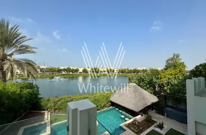 Villa - 5 Bedrooms - 6 Bathrooms for sale in Meadows 7 - Meadows - Dubai