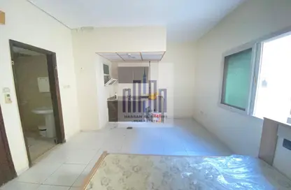 Apartment - 1 Bedroom - 1 Bathroom for rent in Fire Station Road - Muwaileh - Sharjah