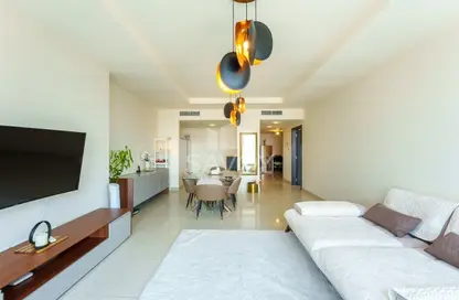 شقة - غرفة نوم - 2 حمامات للبيع في صن تاور - شمس أبوظبي - جزيرة الريم - أبوظبي