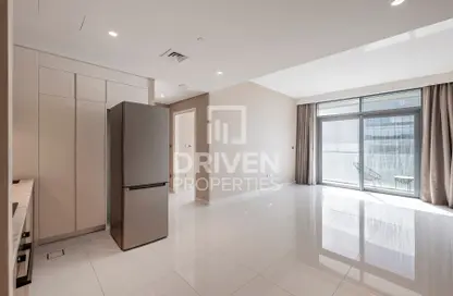 Apartment - 1 Bedroom - 1 Bathroom for sale in Beach Vista - EMAAR Beachfront - Dubai Harbour - Dubai