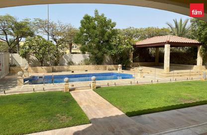 Villa - 5 Bedrooms - 5 Bathrooms for rent in Legacy - Jumeirah Park - Dubai