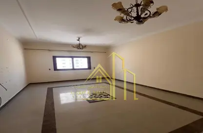 Apartment - 2 Bedrooms - 2 Bathrooms for rent in Al Khan Corniche - Al Khan - Sharjah