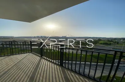 Apartment - 3 Bedrooms - 4 Bathrooms for sale in Waters Edge - Yas Island - Abu Dhabi