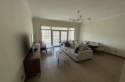 Apartment - 2 Bedrooms - 2 Bathrooms for rent in Al Sarrood - Shoreline Apartments - Palm Jumeirah - Dubai