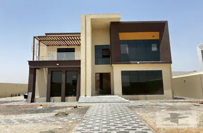 Villa - 4 Bedrooms - 5 Bathrooms for rent in Al Aweer 1 - Al Aweer - Dubai