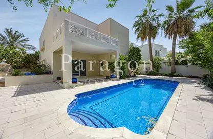 Villa - 4 Bedrooms - 5 Bathrooms for rent in Meadows 4 - Meadows - Dubai