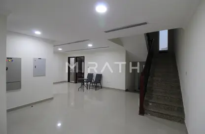 Compound - 3 Bedrooms - 4 Bathrooms for rent in Abu Hail Road - Abu Hail - Deira - Dubai