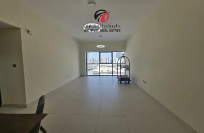 Apartment - 1 Bedroom - 2 Bathrooms for rent in Jumeirah Garden City - Al Satwa - Dubai