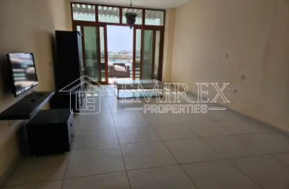 Apartment - Studio - 1 Bathroom for rent in Palm Views West - Palm Views - Palm Jumeirah - Dubai