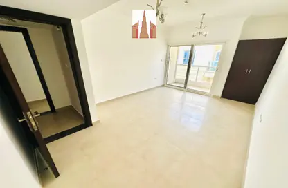 Apartment - 1 Bedroom - 2 Bathrooms for rent in Muwaileh 29 Building - Muwaileh - Sharjah