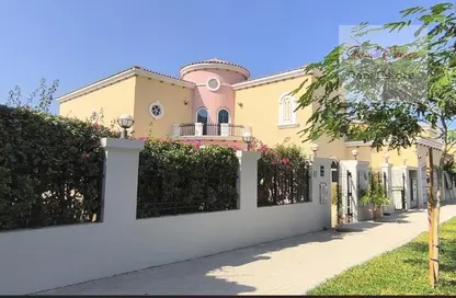 Villa - 5 Bedrooms - 6 Bathrooms for sale in Legacy - Jumeirah Park - Dubai