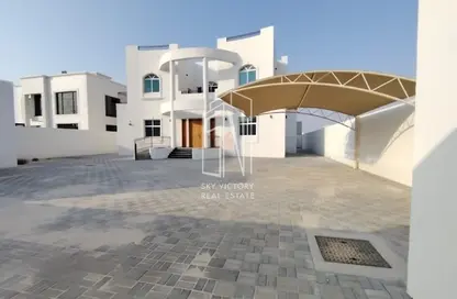 Villa - 6 Bedrooms - 7+ Bathrooms for sale in Shakhbout City - Abu Dhabi