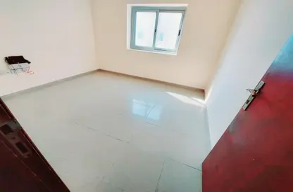 Apartment - 1 Bedroom - 1 Bathroom for rent in Muwailih Building - Muwaileh - Sharjah