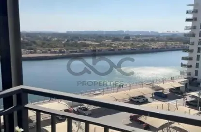 Apartment - 1 Bathroom for rent in Waters Edge - Yas Island - Abu Dhabi