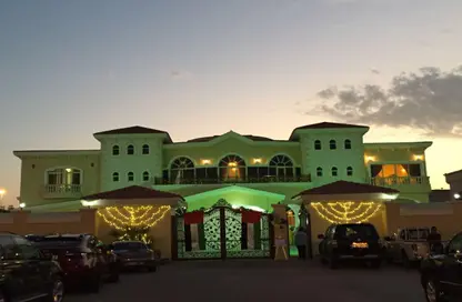 Villa for sale in Al Ramaqiya - Wasit - Sharjah