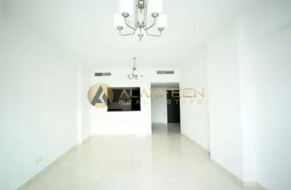 Apartment - 1 Bedroom - 2 Bathrooms for rent in Golden Homes Building - Jumeirah Village Circle - Dubai