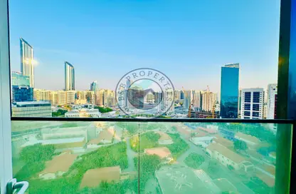 Apartment - 2 Bedrooms - 4 Bathrooms for rent in Wave tower - Corniche Road - Abu Dhabi