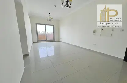 Apartment - 2 Bedrooms - 2 Bathrooms for rent in Emerald Barsha 2 - Al Barsha 1 - Al Barsha - Dubai