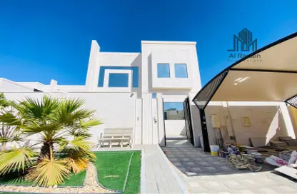 Villa - 3 Bedrooms - 6 Bathrooms for rent in Ramlat Zakher - Zakher - Al Ain