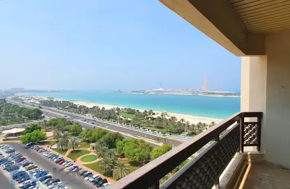 Apartment - 4 Bedrooms - 6 Bathrooms for rent in 3 Sails Tower - Corniche Road - Abu Dhabi