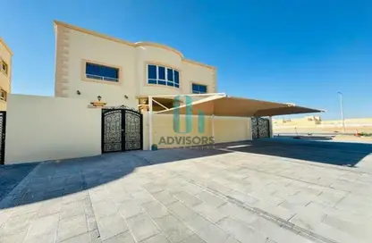 Villa - 6 Bedrooms for rent in Prestige Towers - Mohamed Bin Zayed City - Abu Dhabi