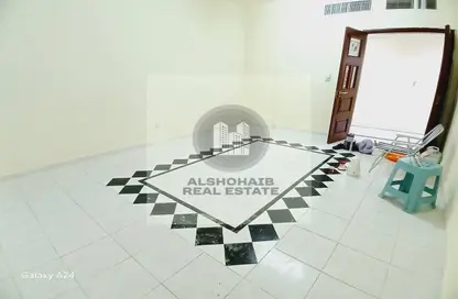 Apartment - 3 Bedrooms - 3 Bathrooms for rent in Al Nahyan - Abu Dhabi