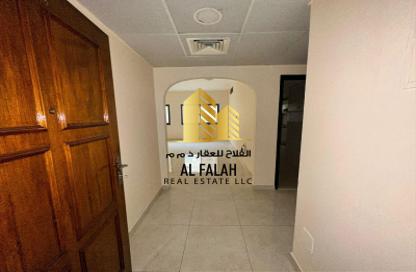 Apartment - 2 Bedrooms - 2 Bathrooms for rent in Zayd Bin Aslam Street - Abu shagara - Sharjah