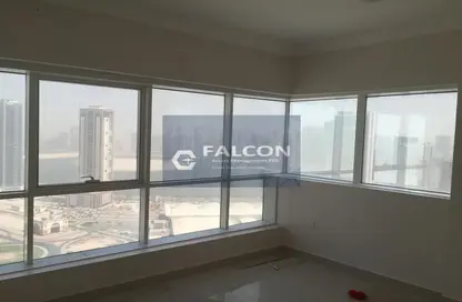 Apartment - 3 Bedrooms - 3 Bathrooms for rent in New Al Taawun Road - Al Taawun - Sharjah