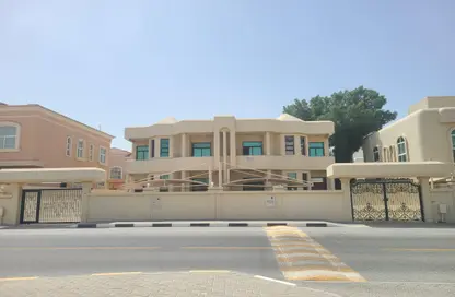 Villa - 4 Bedrooms - 4 Bathrooms for rent in Al Falaj - Al Riqqa - Sharjah