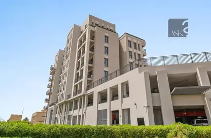 Apartment - 2 Bedrooms - 2 Bathrooms for sale in Hayat Boulevard-1B - Hayat Boulevard - Town Square - Dubai