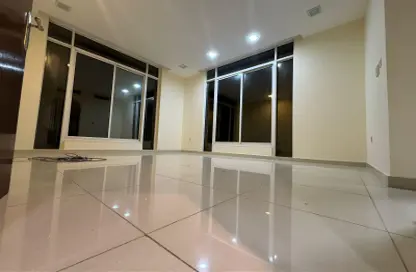 Apartment - 1 Bathroom for rent in Al Karamah - Abu Dhabi