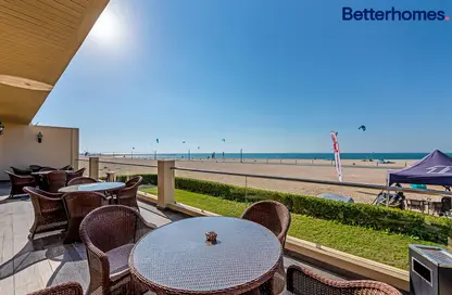 Apartment - 1 Bedroom - 1 Bathroom for rent in Roda Beach Resort Villas - Jumeirah 3 - Jumeirah - Dubai