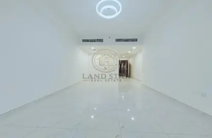 Apartment - 2 Bedrooms - 3 Bathrooms for rent in Titanium Tower - Al Karama - Dubai