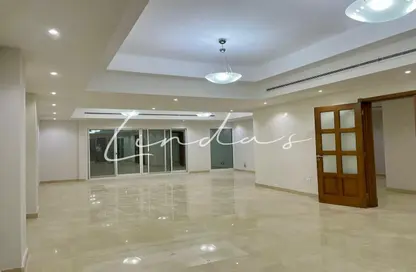 Villa - 5 Bedrooms - 5 Bathrooms for rent in Jumeirah 1 Villas - Jumeirah 1 - Jumeirah - Dubai