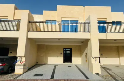 Townhouse - 4 Bedrooms - 4 Bathrooms for rent in Victoria - Damac Hills 2 - Dubai